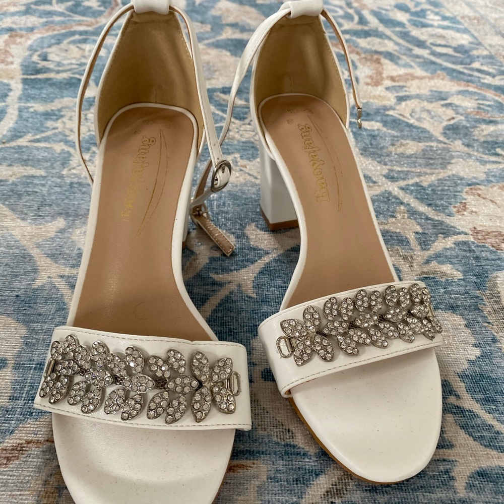 JJs HOUSE Bridal Heels